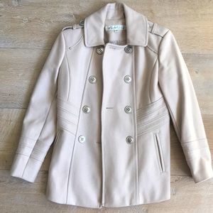 Beautiful, tailored, cream Kenneth Cole Pea Coat Small 4 wool warm winter ❄️
